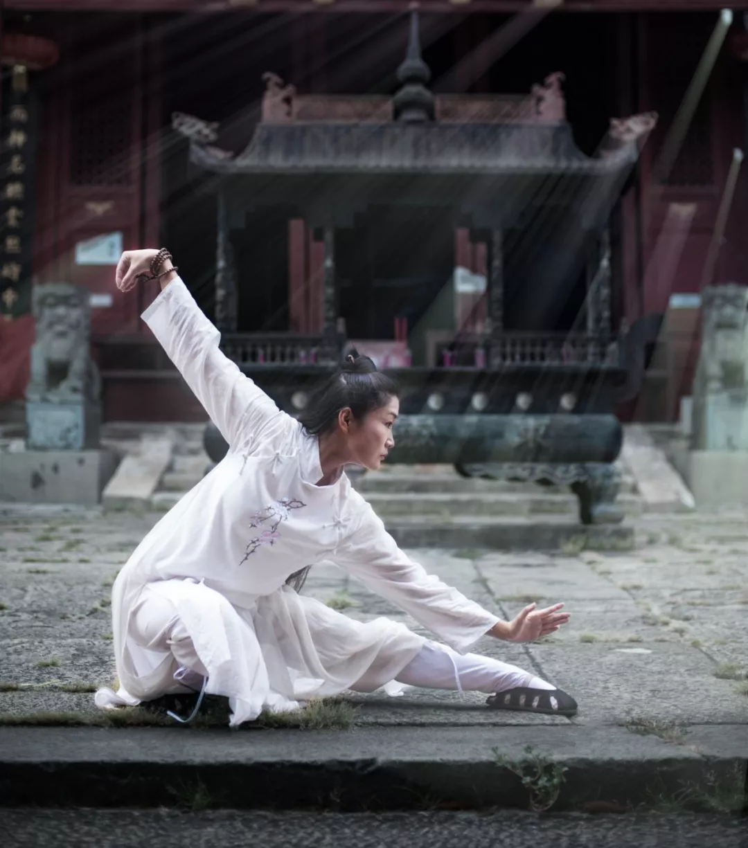 修行路上的武当女侠-中国道家养生网