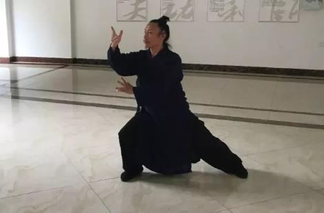 太极云手动作分解- 中国道家养生网