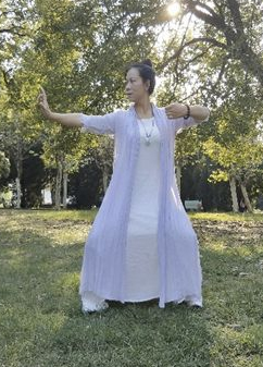 左右开弓似射雕 武当立式八段锦(第二段) 中国道家养生网