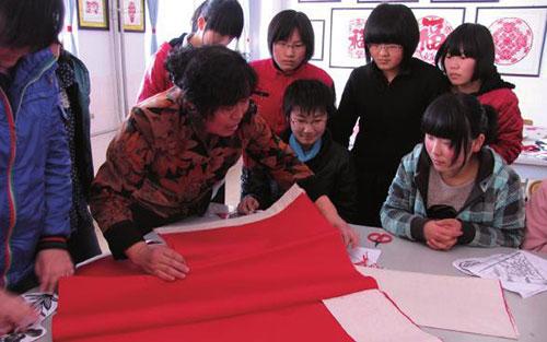 民间艺术来自于民间生活