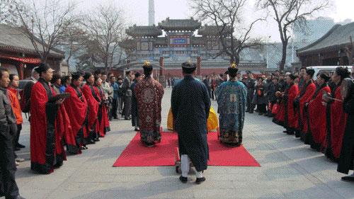 ƹ᣺ѷͭǮ ͷ